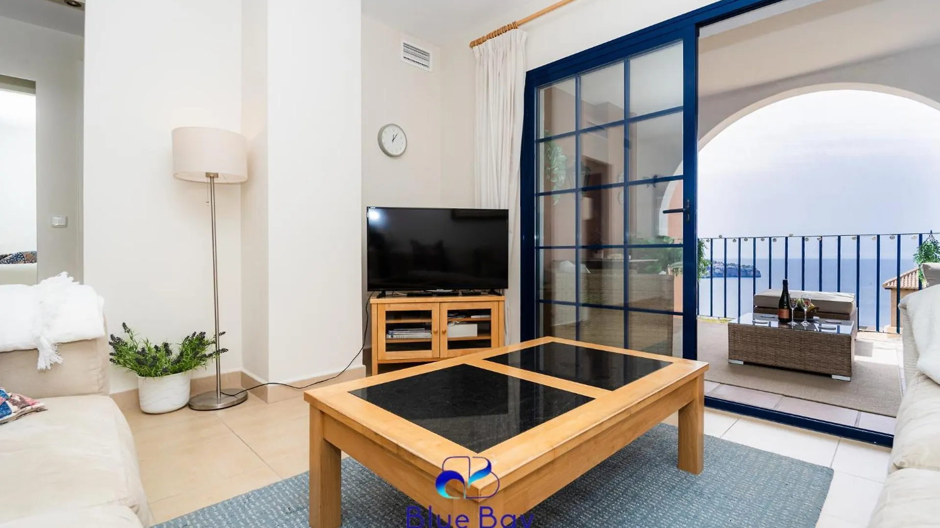 Lynnes Balcony Apartment La Herradura
