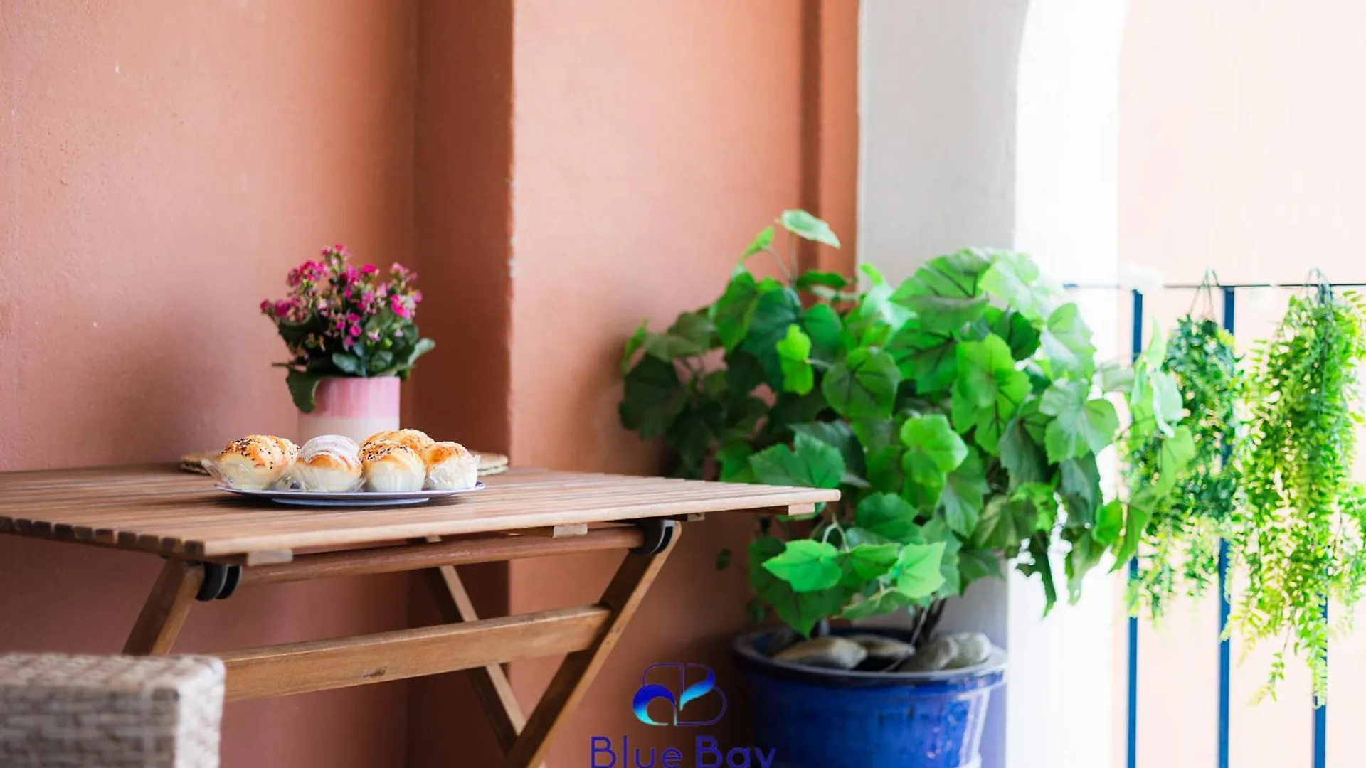Lynnes Balcony Apartment La Herradura